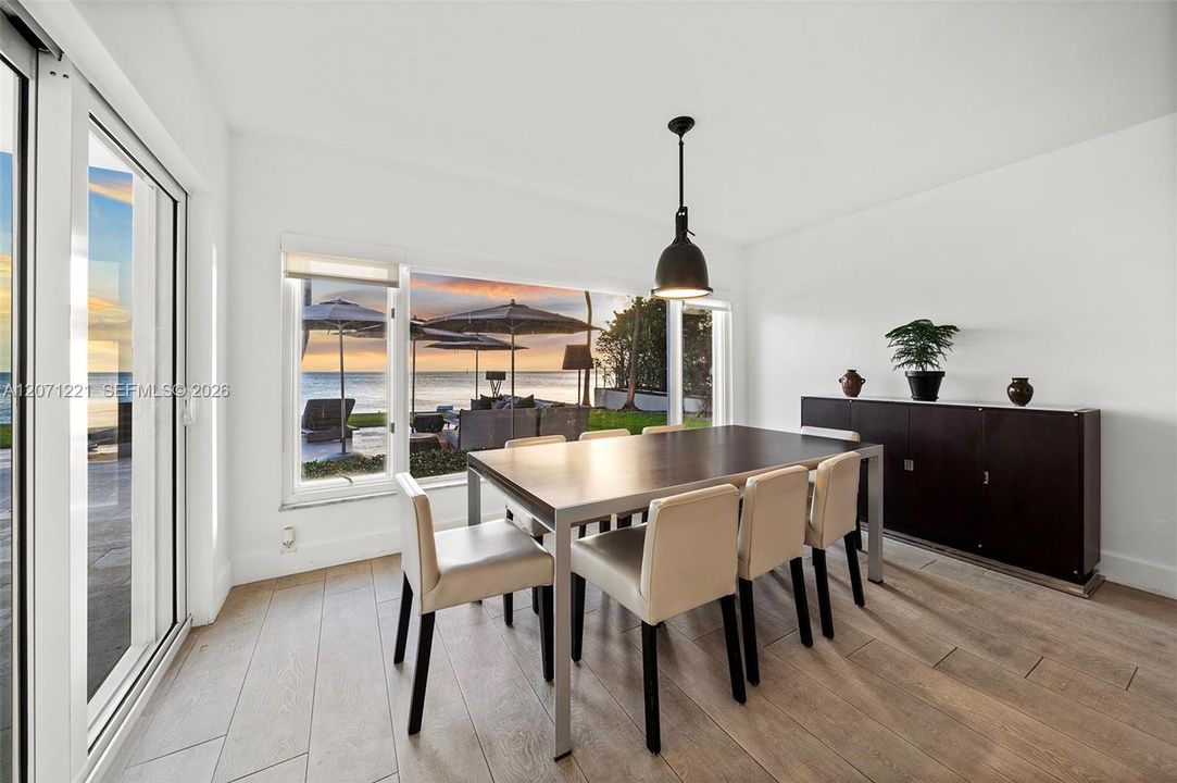 En Venta: $19,900,000 (5 camas, 4 baños, 3085 Pies cuadrados)