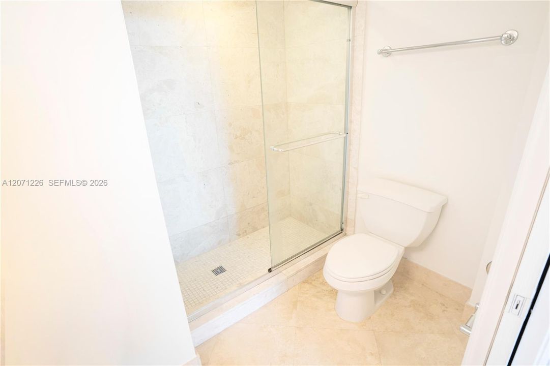 For Rent: $6,250 (2 beds, 2 baths, 1090 Square Feet)