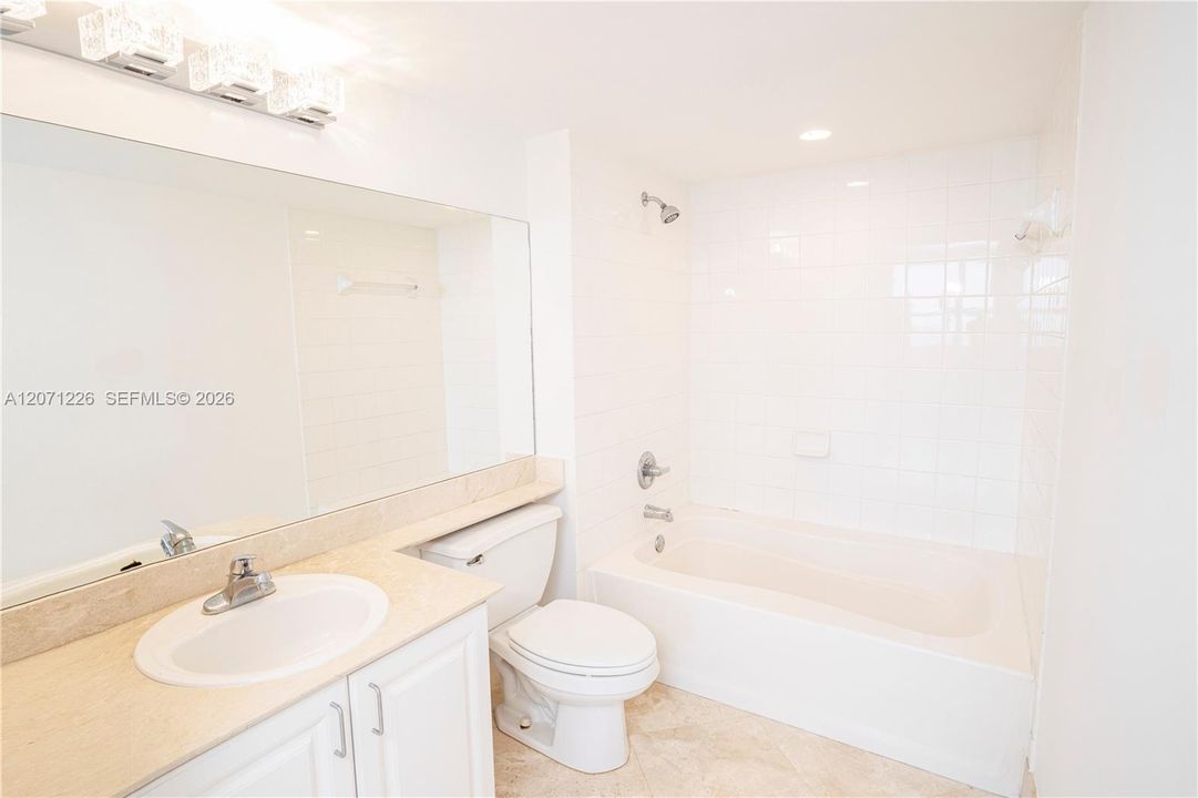 For Rent: $6,250 (2 beds, 2 baths, 1090 Square Feet)