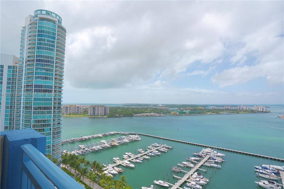 For Rent: $6,250 (2 beds, 2 baths, 1090 Square Feet)