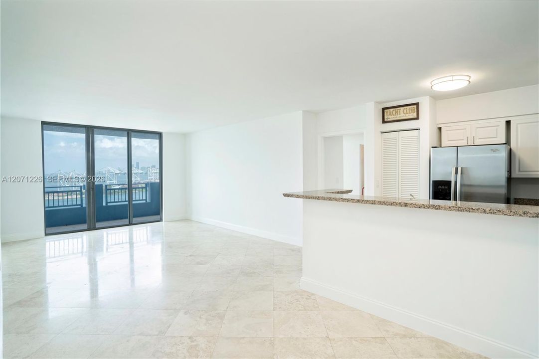 For Rent: $6,250 (2 beds, 2 baths, 1090 Square Feet)