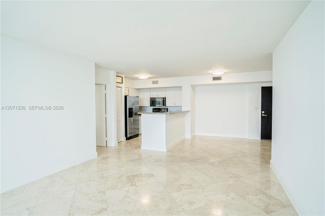 For Rent: $6,250 (2 beds, 2 baths, 1090 Square Feet)