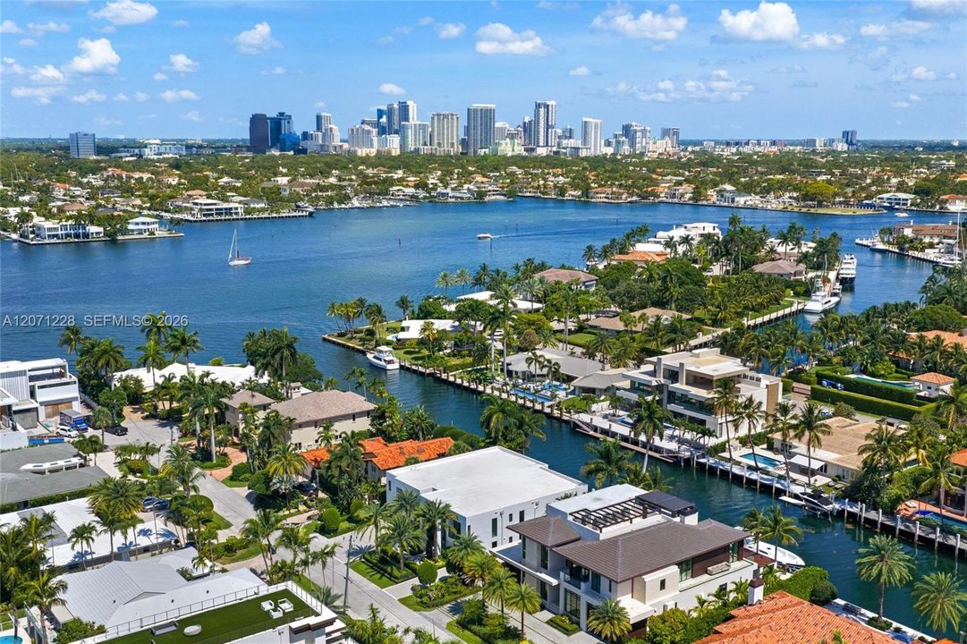 For Sale: $14,495,000 (6 beds, 6 baths, 6954 Square Feet)