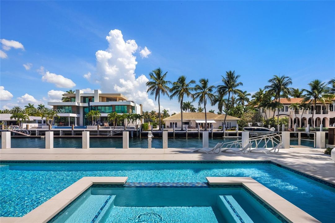For Sale: $14,495,000 (6 beds, 6 baths, 6954 Square Feet)