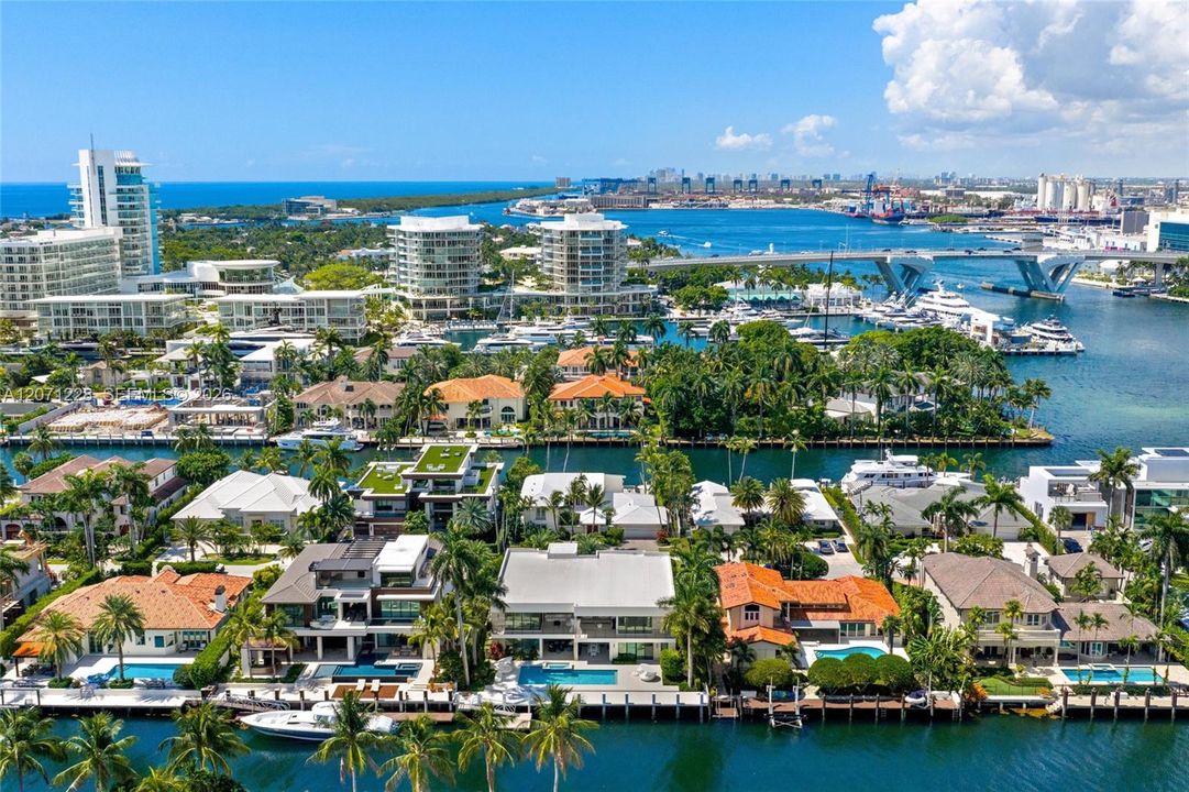 For Sale: $14,495,000 (6 beds, 6 baths, 6954 Square Feet)