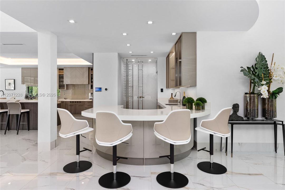 For Sale: $14,495,000 (6 beds, 6 baths, 6954 Square Feet)
