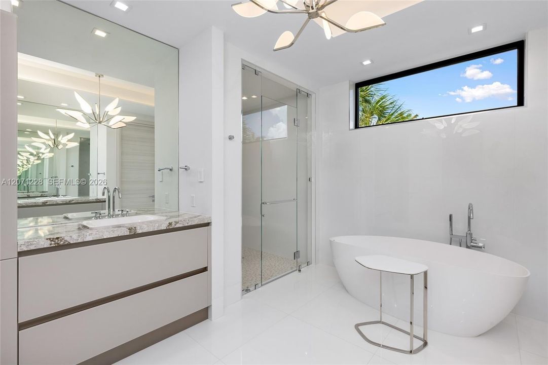 For Sale: $14,495,000 (6 beds, 6 baths, 6954 Square Feet)