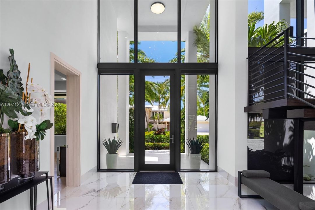 For Sale: $14,495,000 (6 beds, 6 baths, 6954 Square Feet)