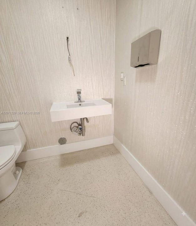 В аренду: $2,500 (0 спален, 0 ванн, 0 Квадратных фут)