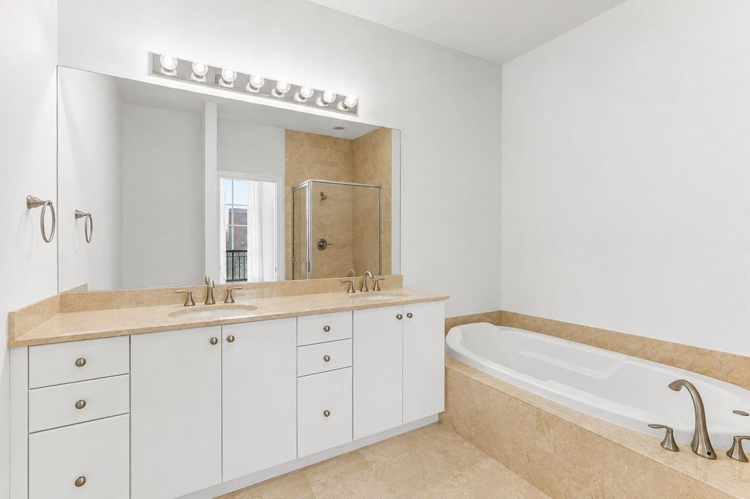 Primary Bathroom w/ Dual Sinks