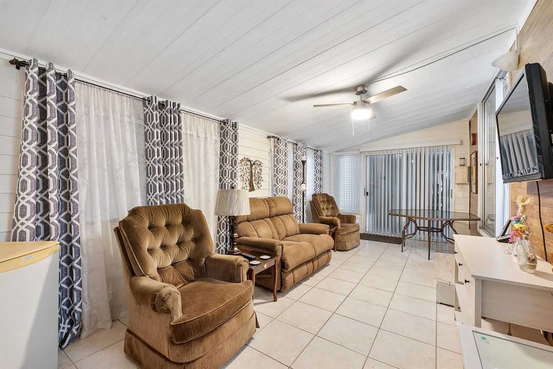 8670 Sw 18th Pl_009