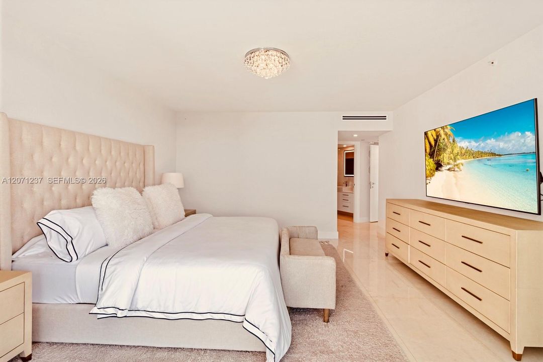 For Rent: $15,000 (2 beds, 2 baths, 1700 Square Feet)