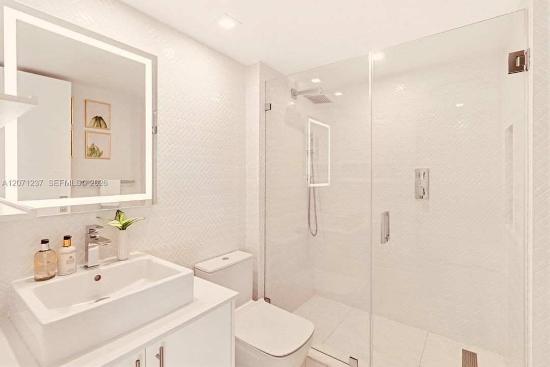 For Rent: $15,000 (2 beds, 2 baths, 1700 Square Feet)