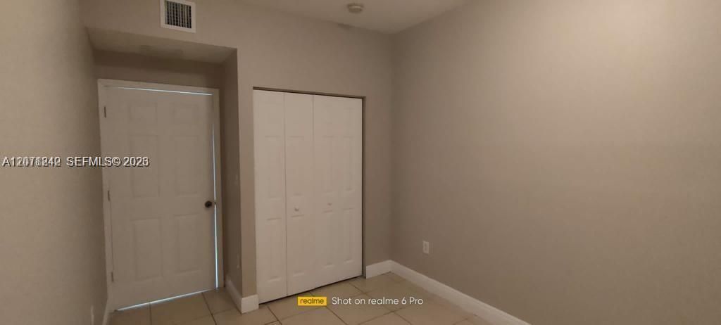 For Rent: $2,450 (3 beds, 2 baths, 1186 Square Feet)