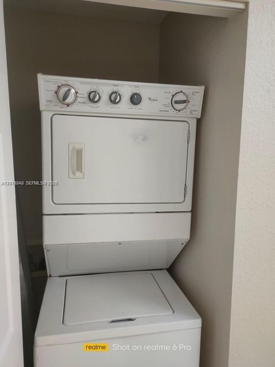 For Rent: $2,450 (3 beds, 2 baths, 1186 Square Feet)
