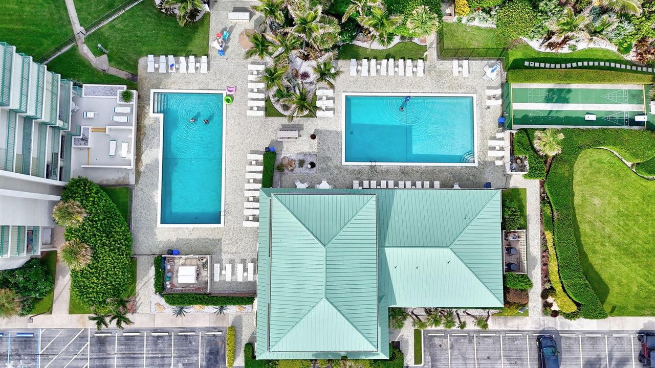 Pools & clubhouse