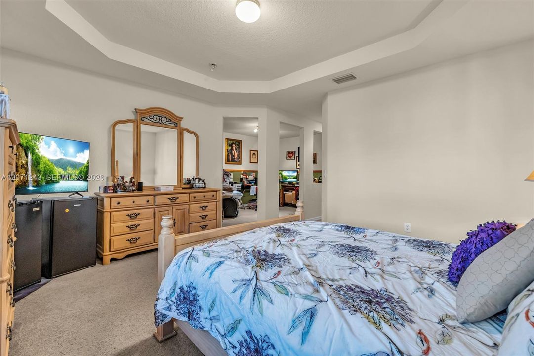 For Sale: $510,000 (4 beds, 3 baths, 2190 Square Feet)