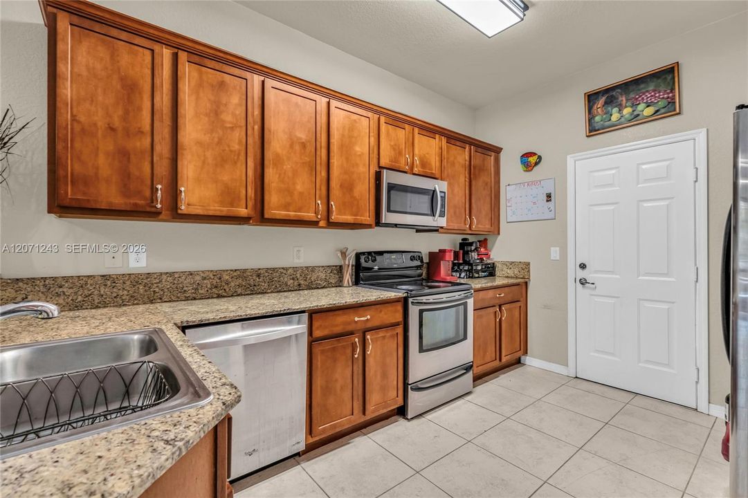 For Sale: $510,000 (4 beds, 3 baths, 2190 Square Feet)