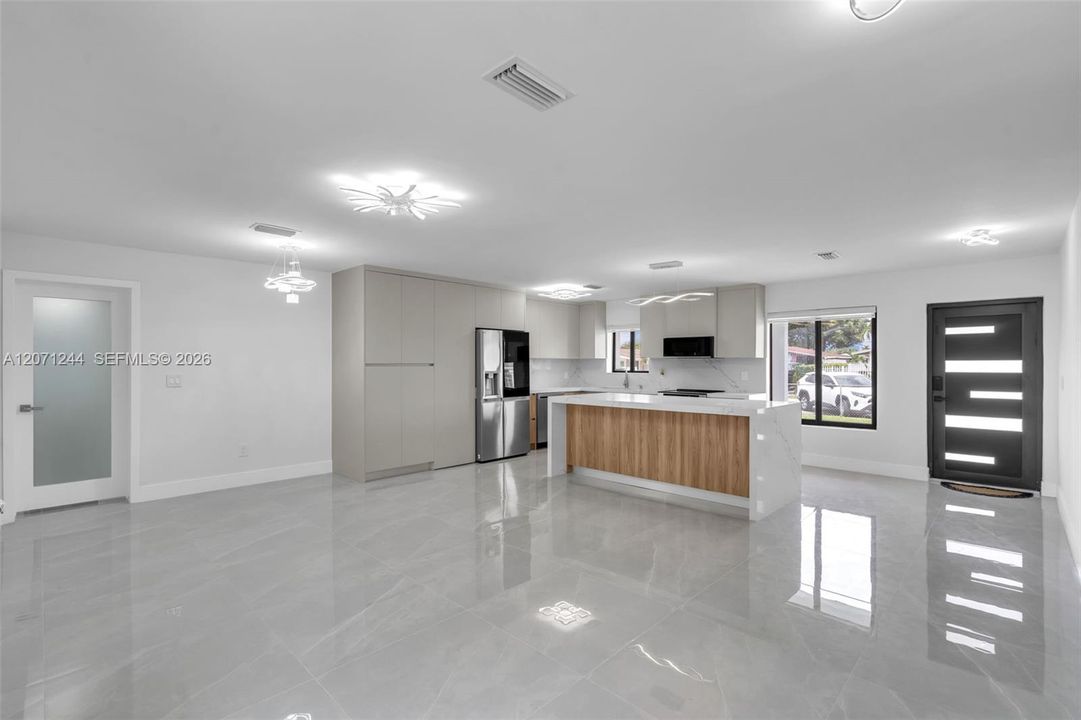 For Sale: $699,900 (5 beds, 2 baths, 0 Square Feet)