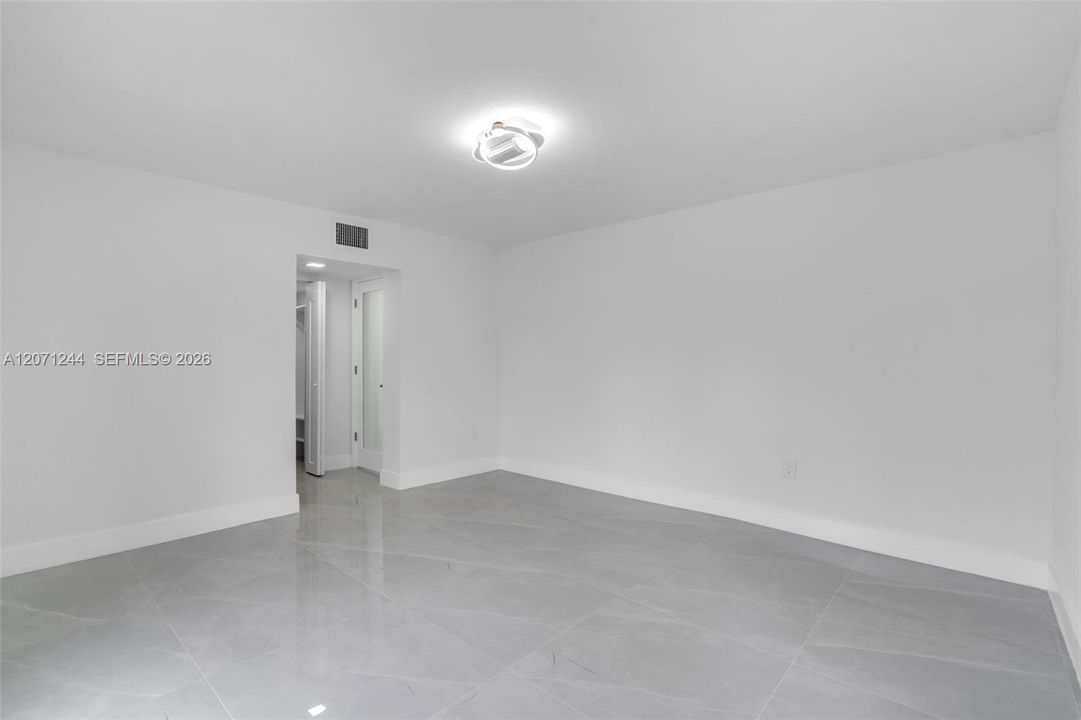 For Sale: $699,900 (5 beds, 2 baths, 0 Square Feet)