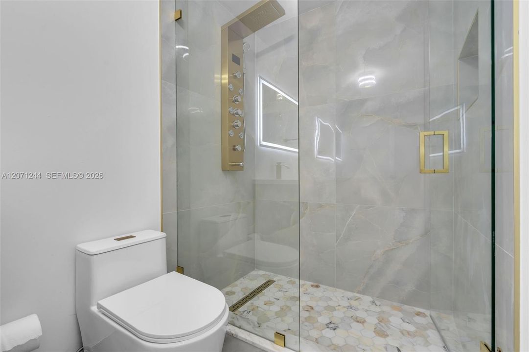 For Sale: $699,900 (5 beds, 2 baths, 0 Square Feet)