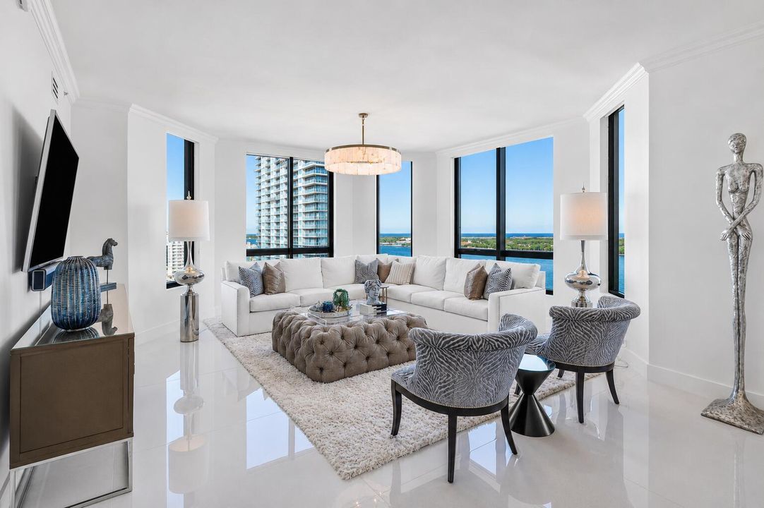 Living Room w Expansive Water Views