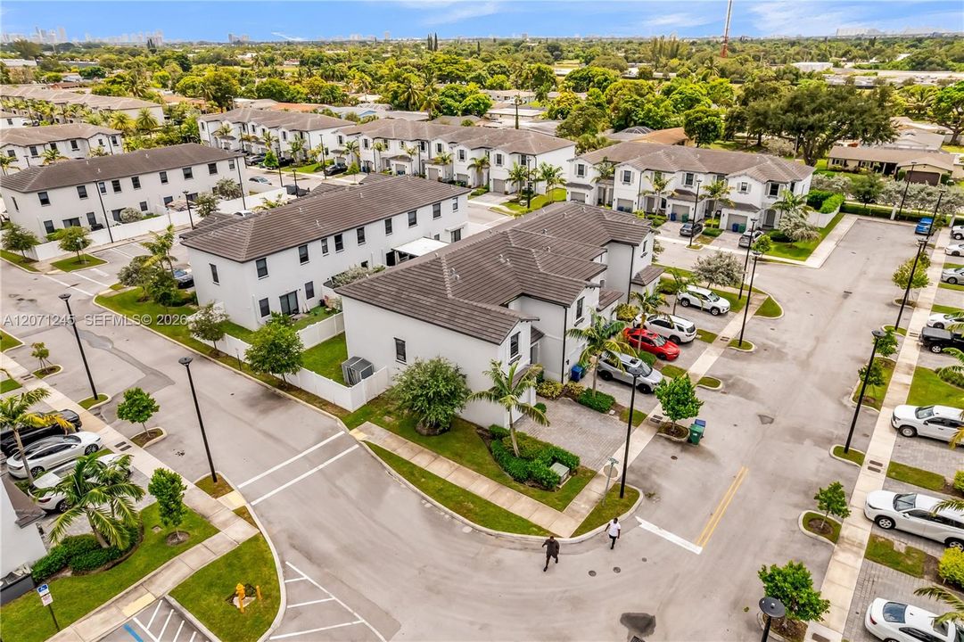 For Sale: $520,000 (3 beds, 2 baths, 1595 Square Feet)