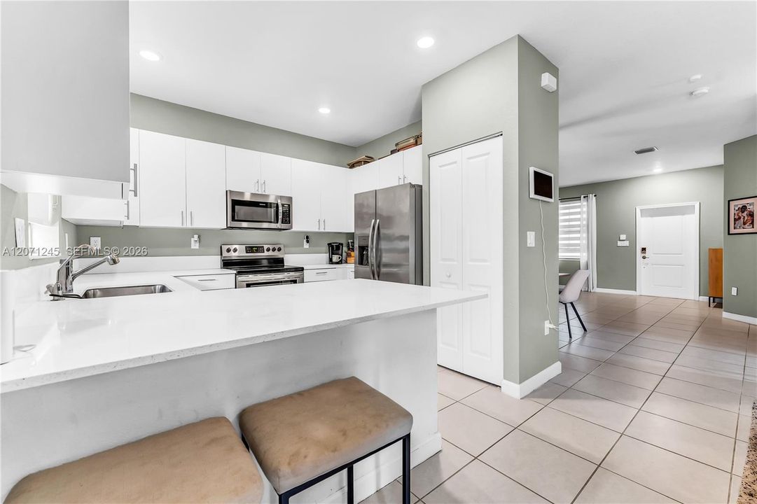 For Sale: $520,000 (3 beds, 2 baths, 1595 Square Feet)