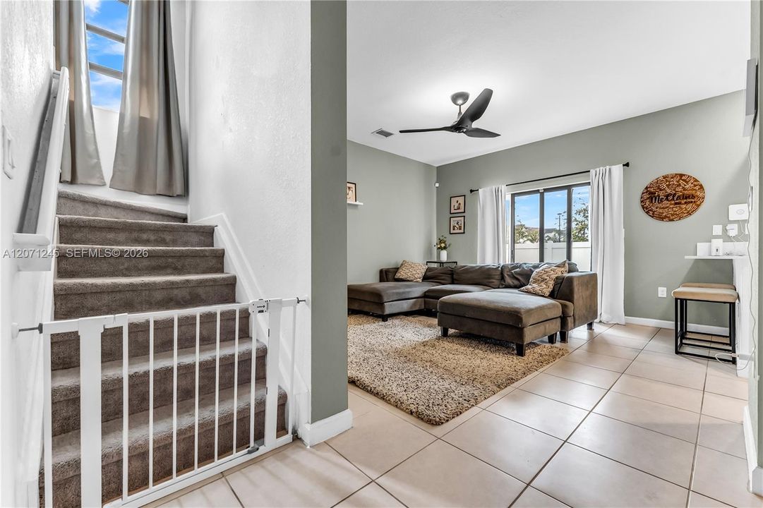 For Sale: $520,000 (3 beds, 2 baths, 1595 Square Feet)
