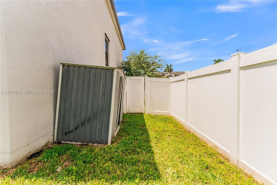 For Sale: $520,000 (3 beds, 2 baths, 1595 Square Feet)