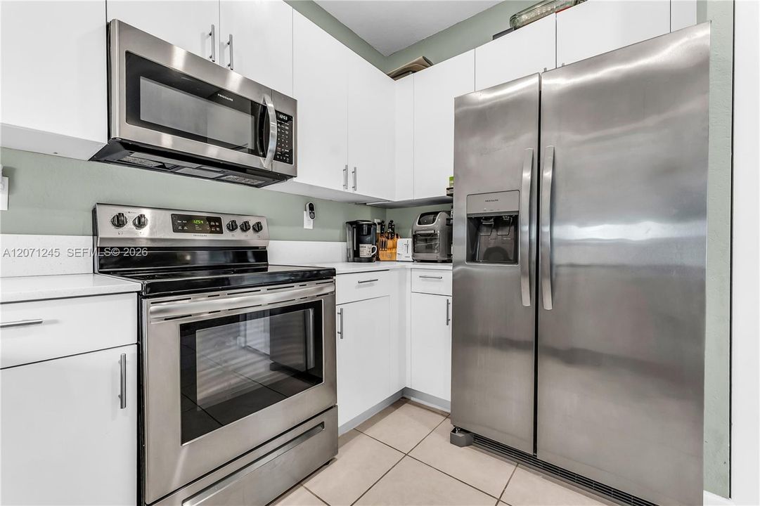 For Sale: $520,000 (3 beds, 2 baths, 1595 Square Feet)