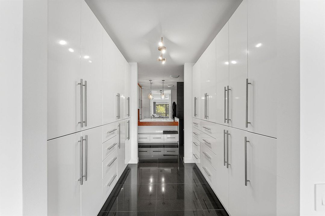 Main Bedroom Closet