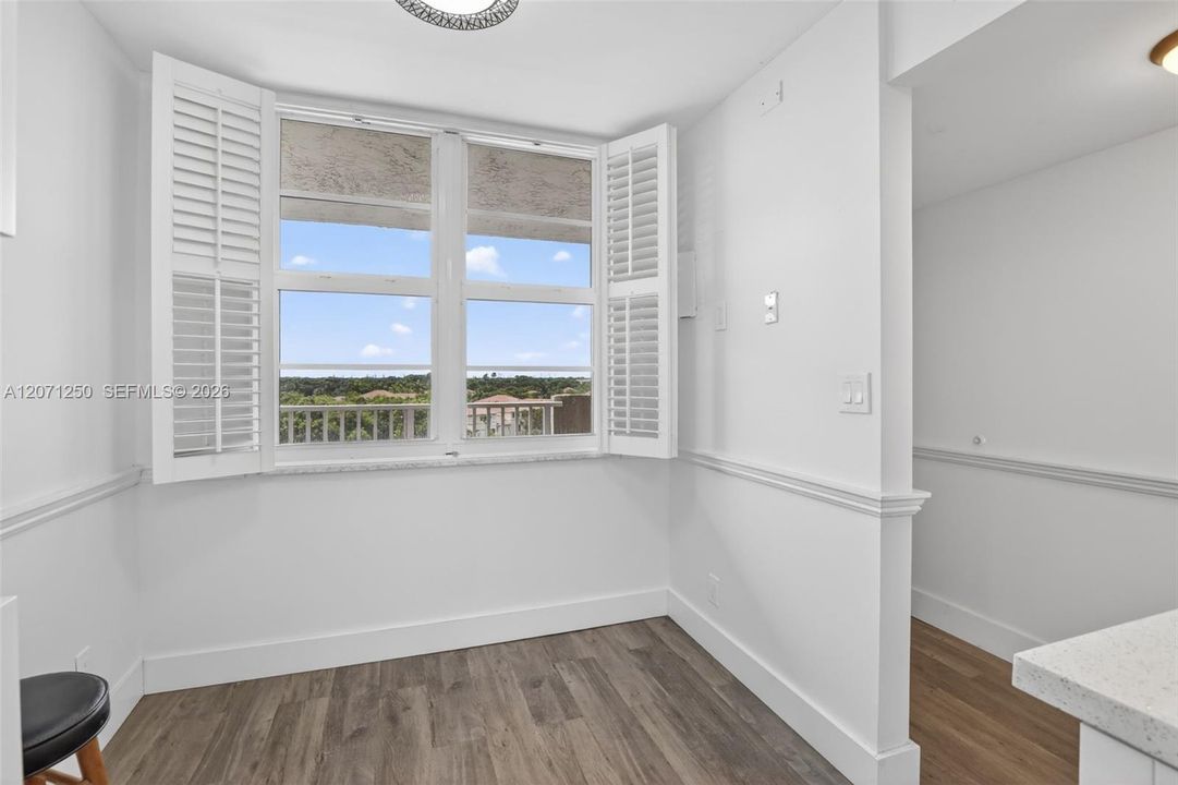 For Rent: $2,500 (2 beds, 2 baths, 1015 Square Feet)