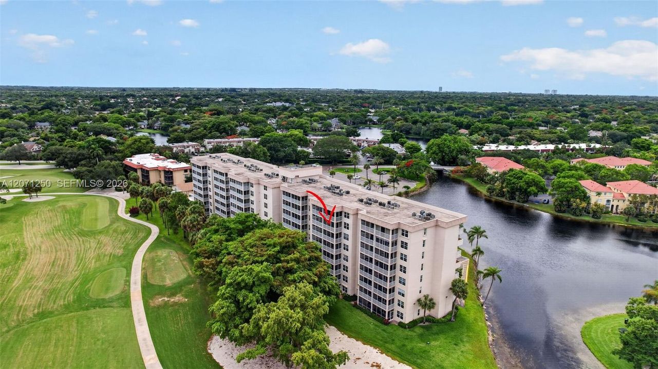 For Rent: $2,500 (2 beds, 2 baths, 1015 Square Feet)