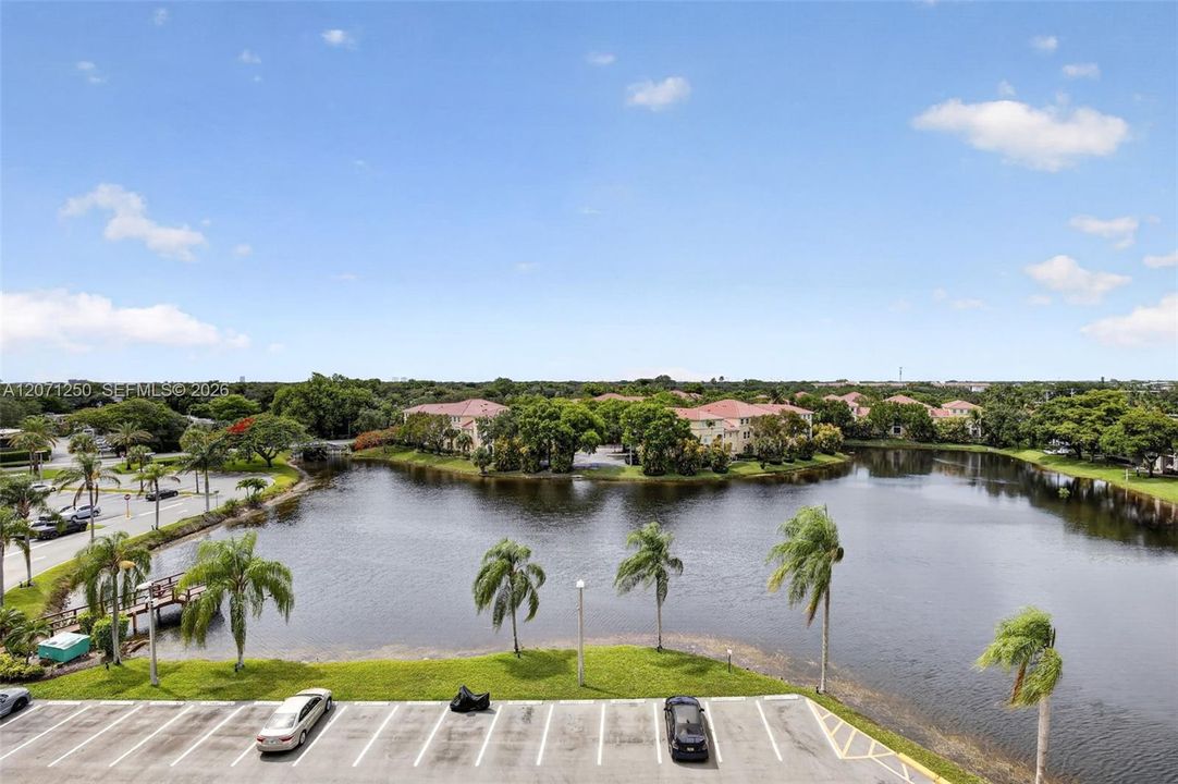For Rent: $2,500 (2 beds, 2 baths, 1015 Square Feet)