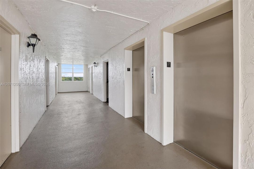 For Rent: $2,500 (2 beds, 2 baths, 1015 Square Feet)