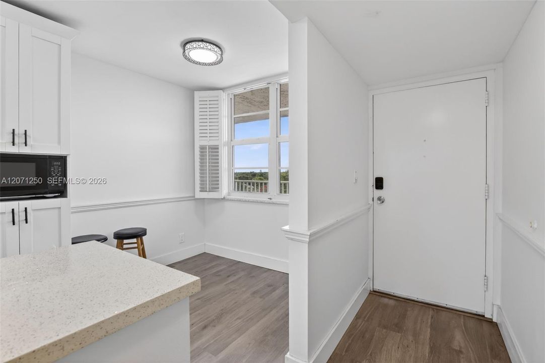 For Rent: $2,500 (2 beds, 2 baths, 1015 Square Feet)