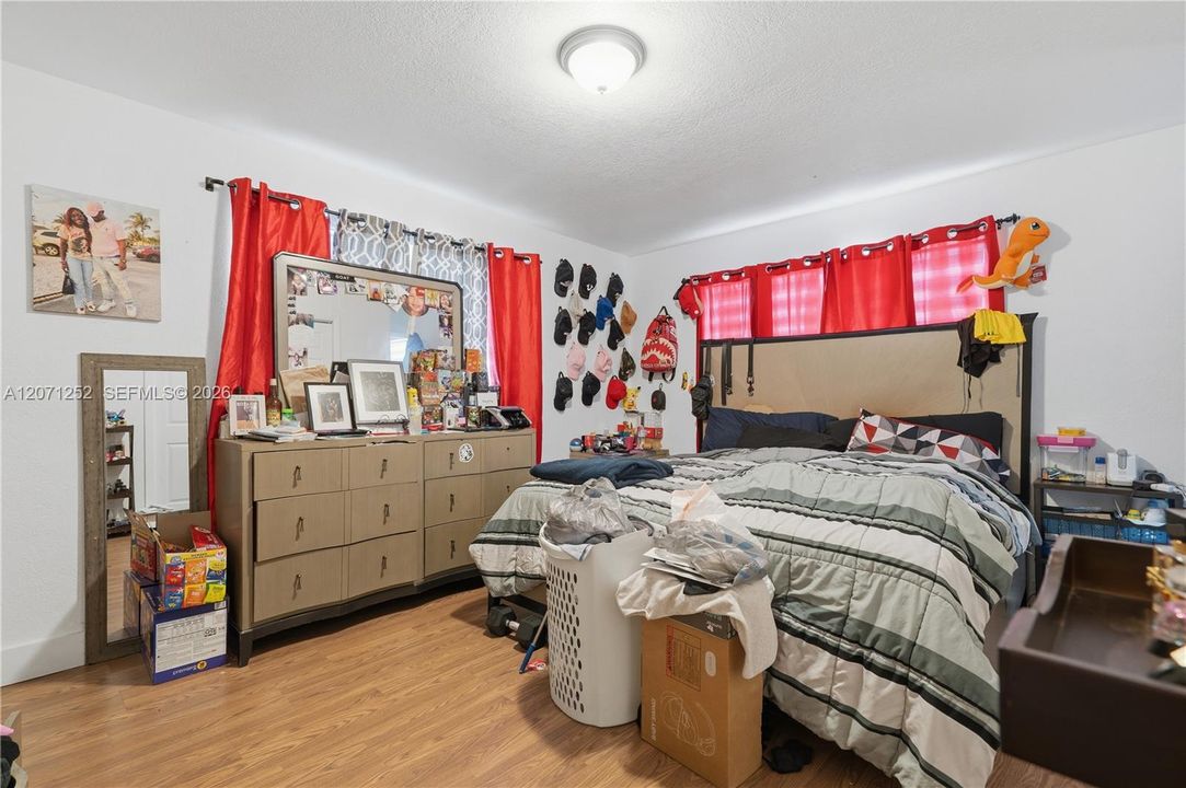 На продажу: $599,000 (4 спален, 3 ванн, 1866 Квадратных фут)
