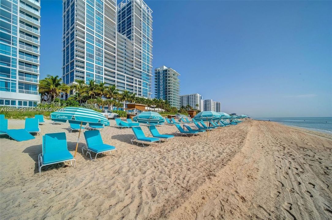 For Sale: $1,575,000 (2 beds, 2 baths, 1103 Square Feet)