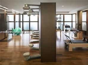 For Sale: $1,575,000 (2 beds, 2 baths, 1103 Square Feet)