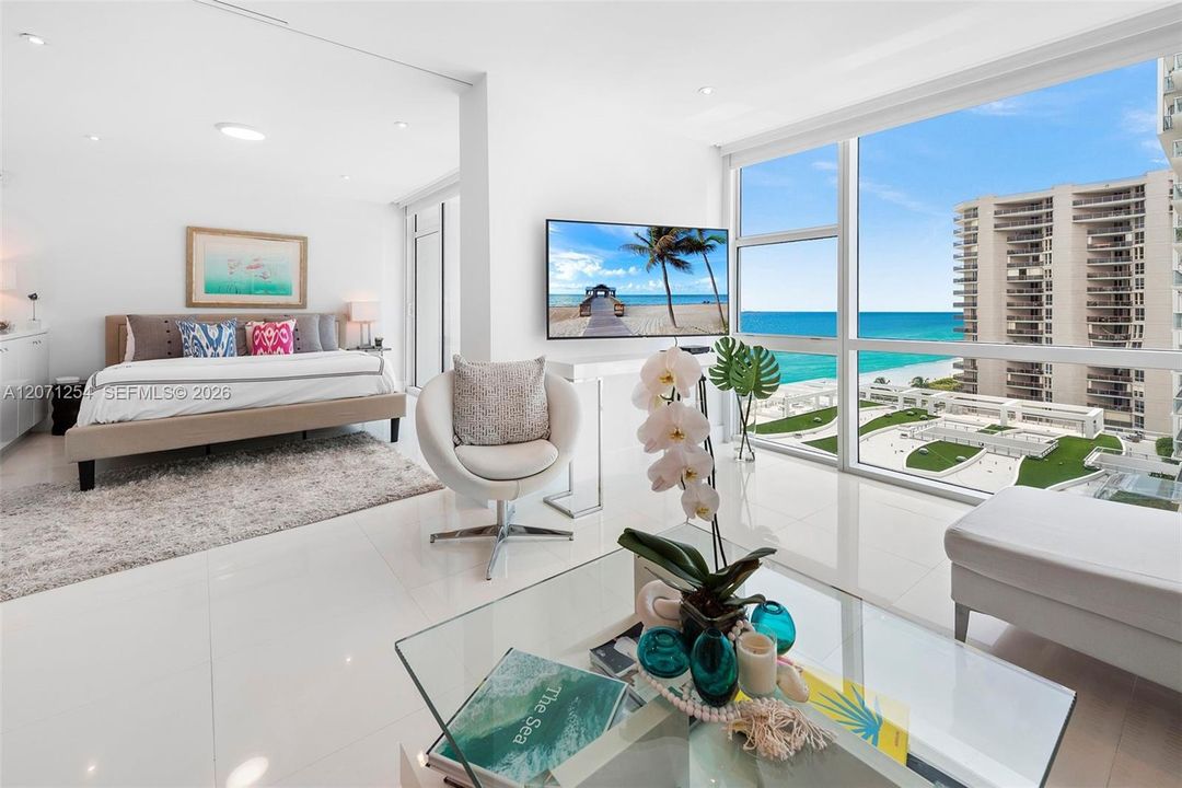 For Sale: $1,575,000 (2 beds, 2 baths, 1103 Square Feet)
