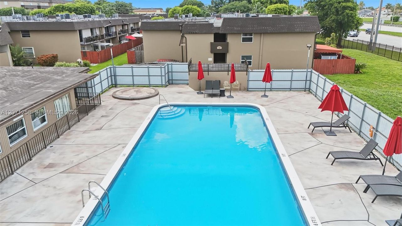 For Rent: $2,200 (2 beds, 1 baths, 639 Square Feet)