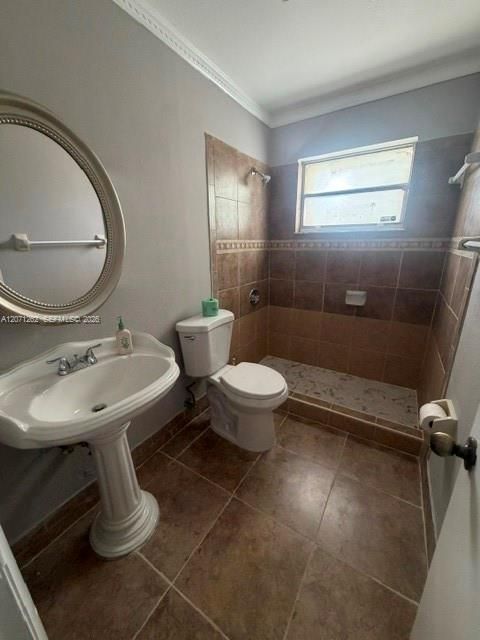 For Rent: $3,500 (3 beds, 2 baths, 1120 Square Feet)