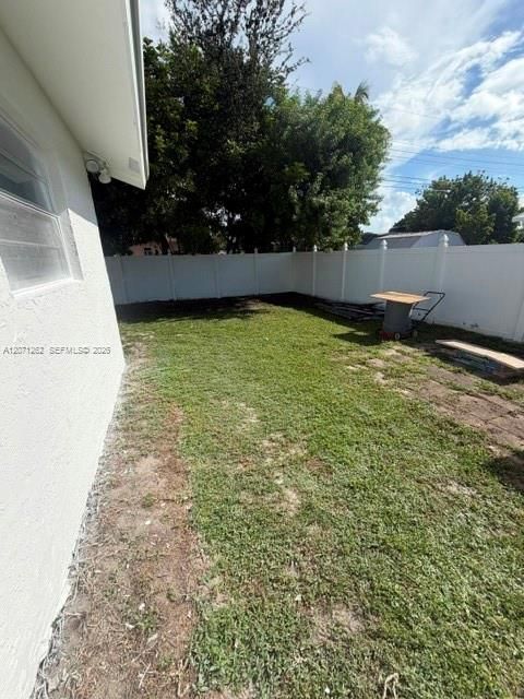 For Rent: $3,500 (3 beds, 2 baths, 1120 Square Feet)