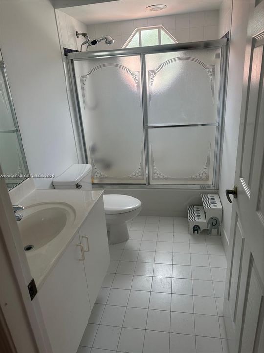 Upstatirs Bathroom