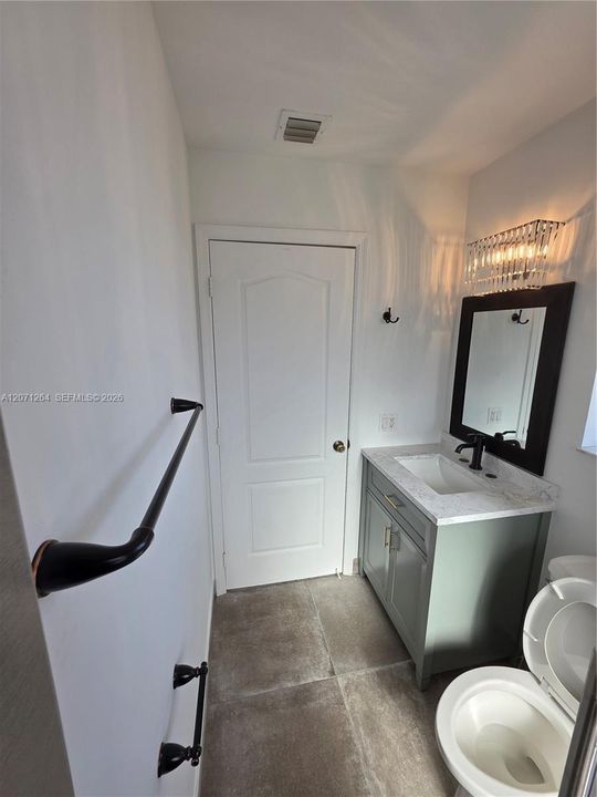 For Rent: $2,500 (3 beds, 2 baths, 1170 Square Feet)