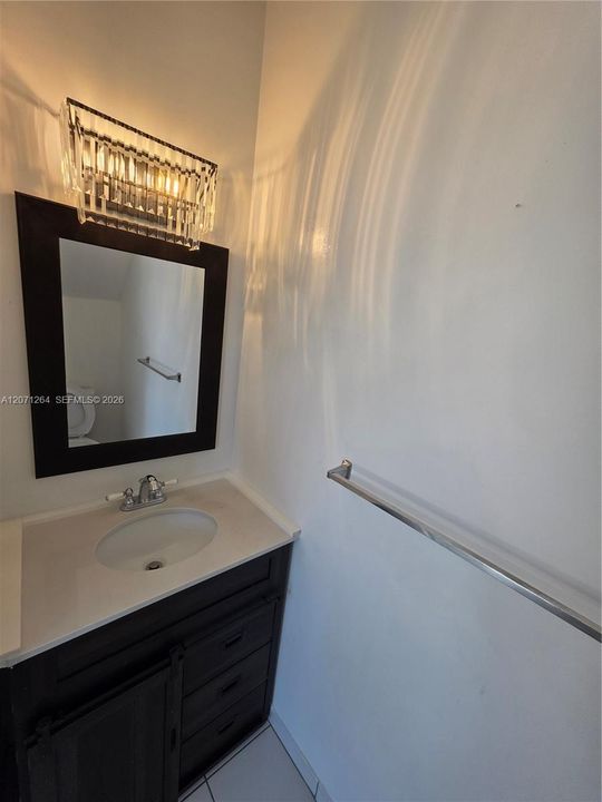 For Rent: $2,500 (3 beds, 2 baths, 1170 Square Feet)