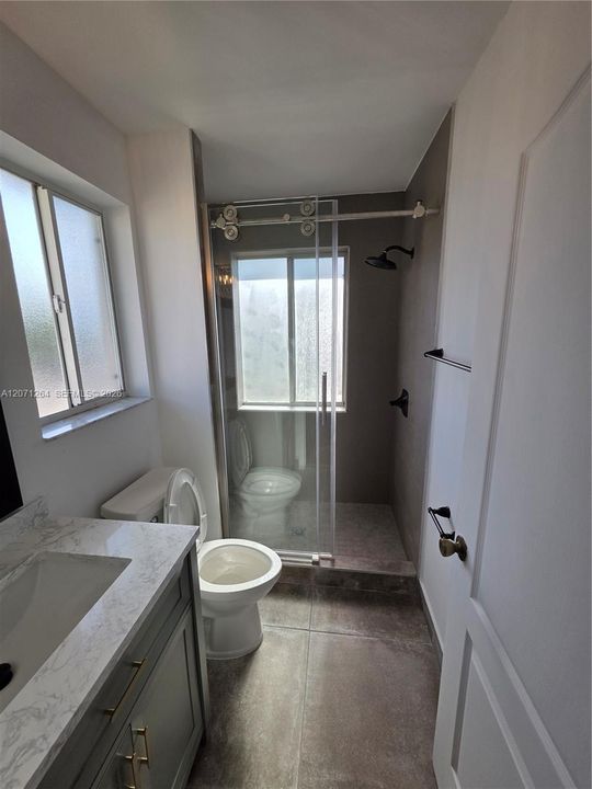 For Rent: $2,500 (3 beds, 2 baths, 1170 Square Feet)