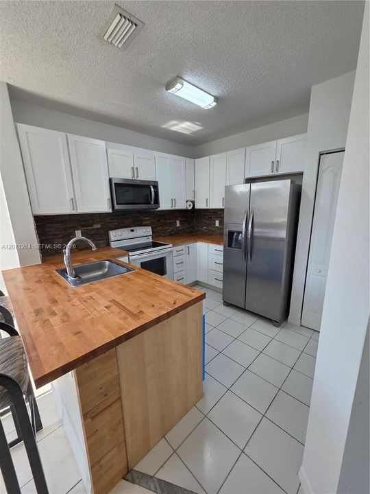 For Rent: $2,500 (3 beds, 2 baths, 1170 Square Feet)