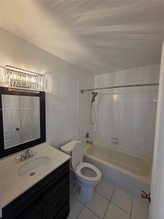 For Rent: $2,500 (3 beds, 2 baths, 1170 Square Feet)